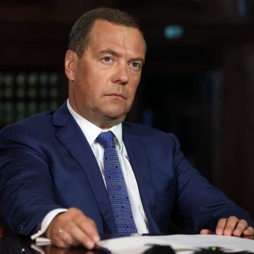 Медведев призвал учитывать факторы глобального энергоперехода при разработке политики РФ